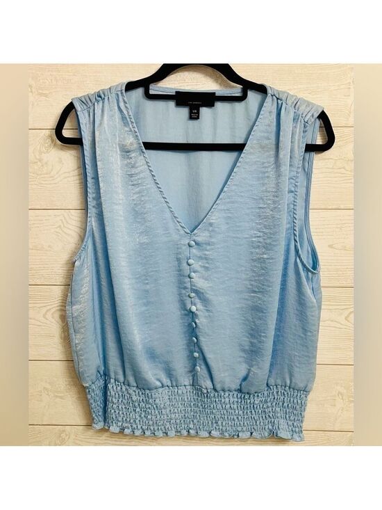 Laundry By Shelli Segal Tops - Laundry by Shelli Segal L.A. Women’s Light Blue Sleeveless Top Size L